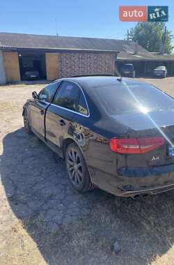 Седан Audi A4 2014 в Гадяче