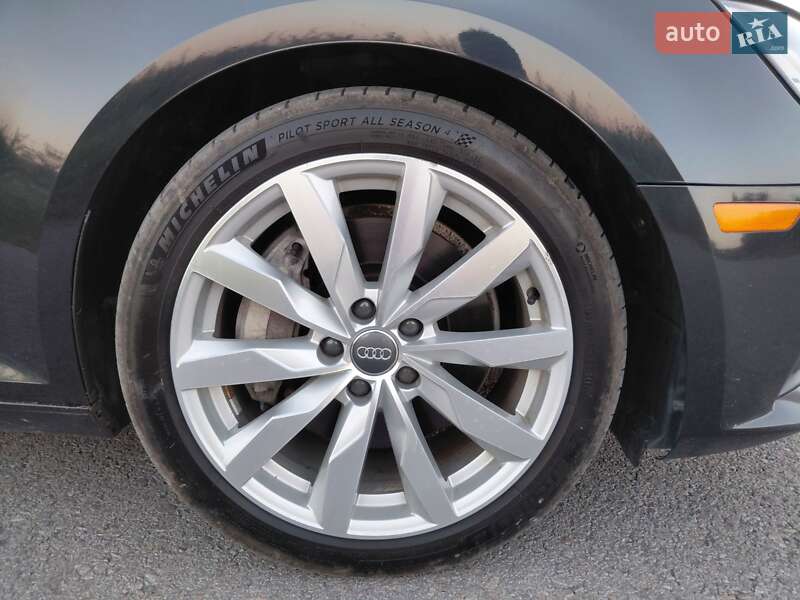 Седан Audi A4 2017 в Звягеле
