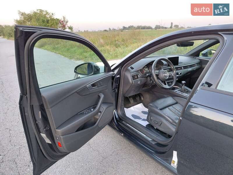 Седан Audi A4 2017 в Звягеле