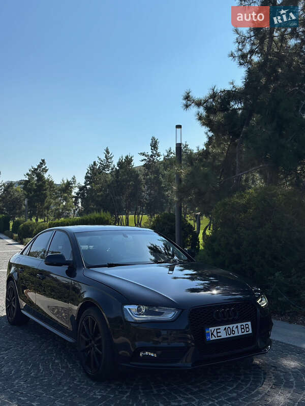 Седан Audi A4 2015 в Дніпрі