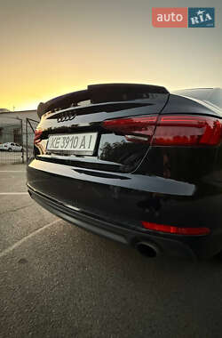 Седан Audi A4 2016 в 