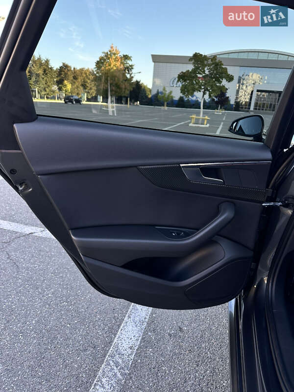 Универсал Audi A4 2016 в Киеве фото 18 Универсал Audi A4 2016 в Киеве