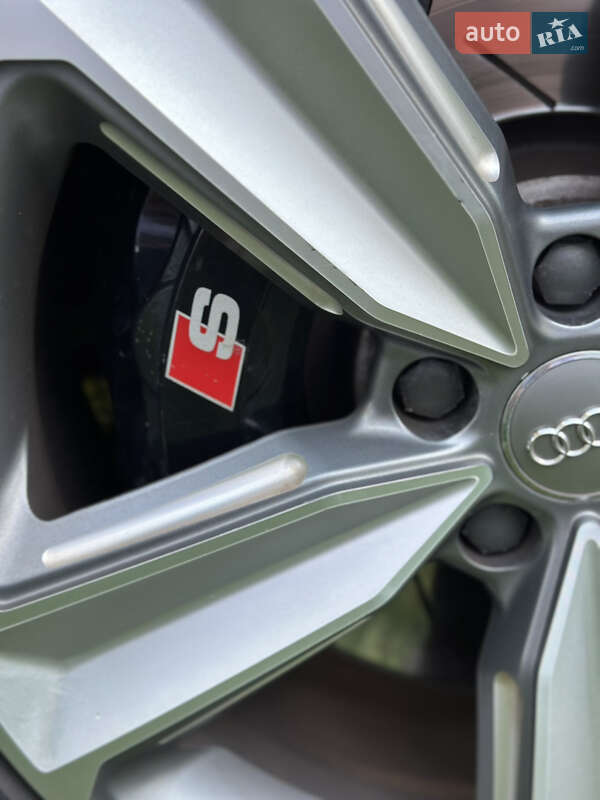 Универсал Audi A4 2016 в Киеве фото 38 Универсал Audi A4 2016 в Киеве