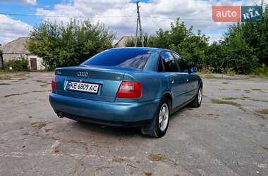 Седан Audi A4 1998 в 