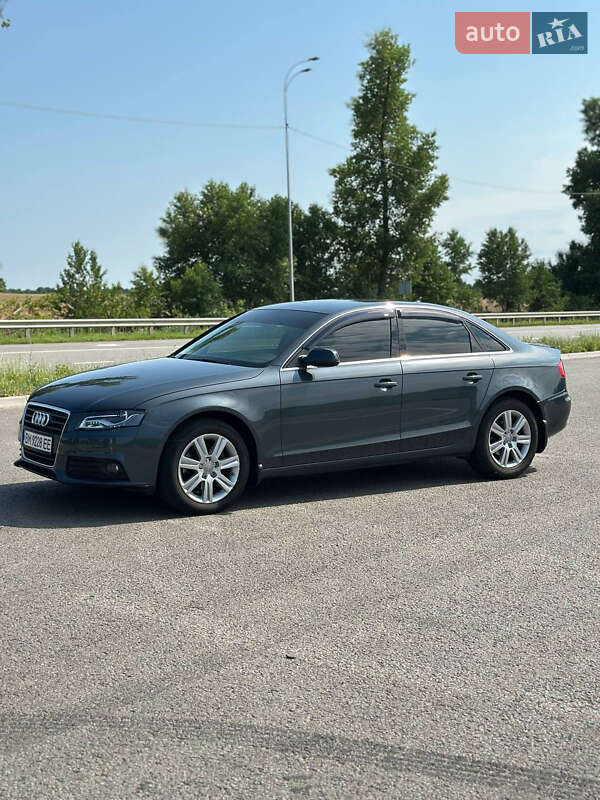 Седан Audi A4 2010 в Ромнах фото 3 Седан Audi A4 2010 в Ромнах