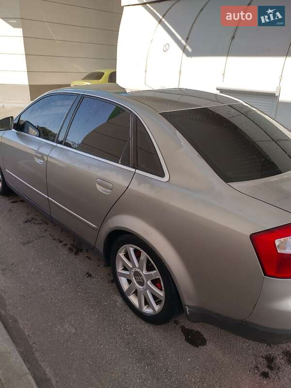 Седан Audi A4 2001 в Кременчуге