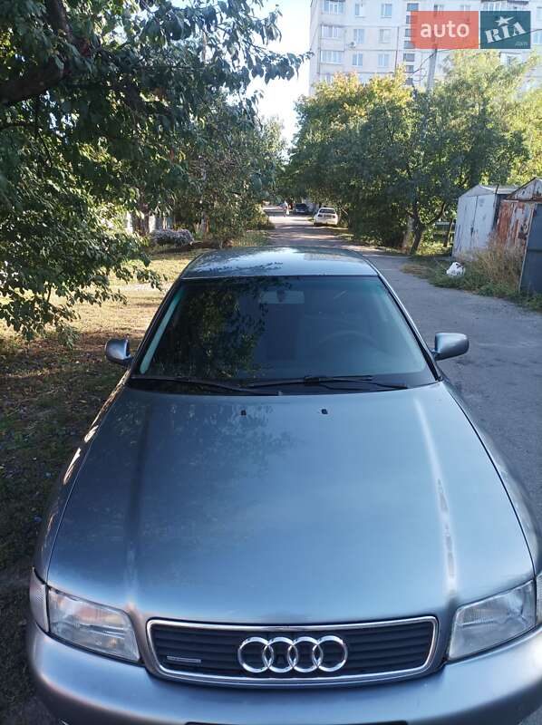Седан Audi A4 1996 в Харькове