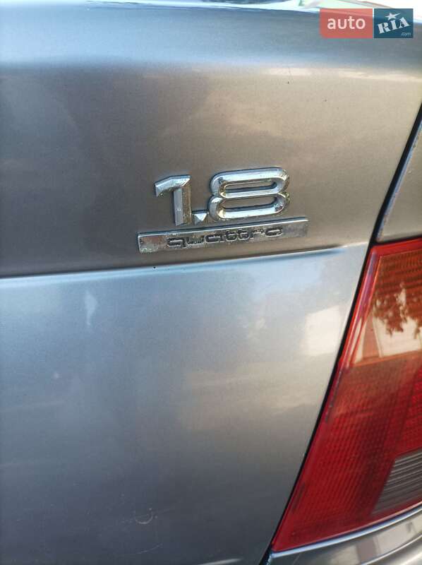 Седан Audi A4 1996 в Харькове