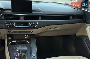 Седан Audi A4 2016 в 