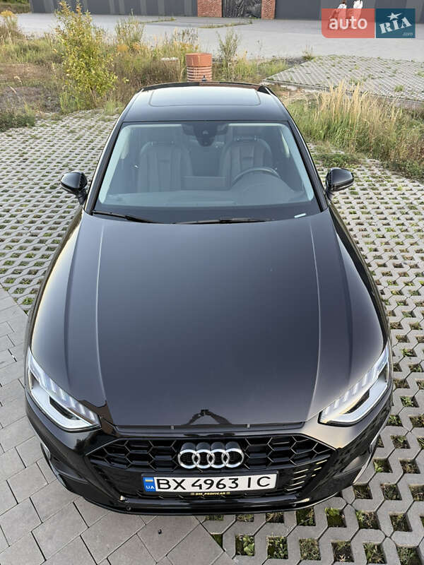 Седан Audi A4 2023 в Хмельницькому