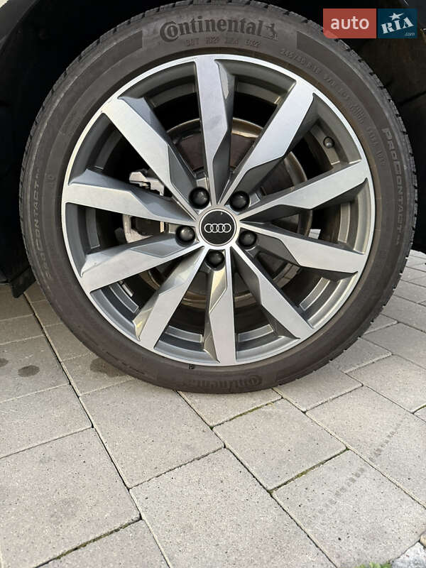 Седан Audi A4 2023 в Хмельницькому