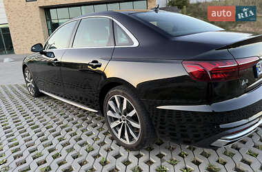 Седан Audi A4 2023 в Хмельницькому