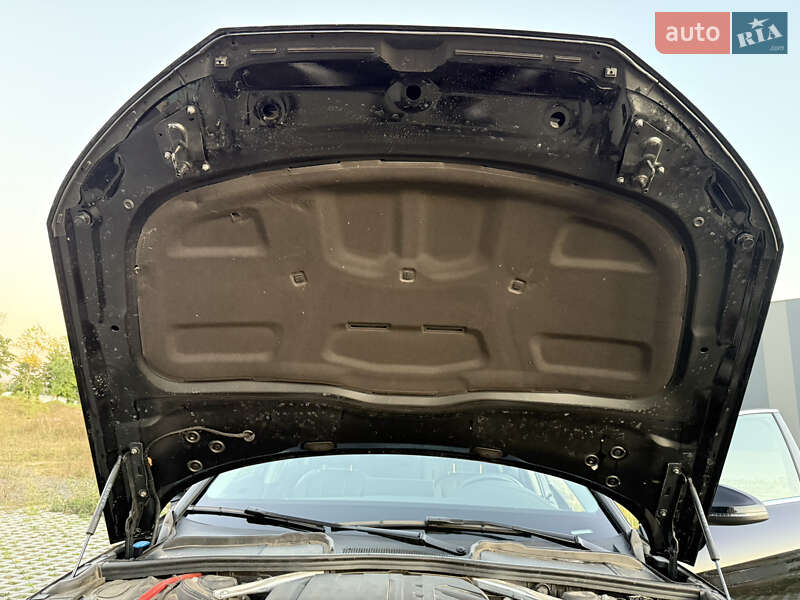 Седан Audi A4 2023 в Хмельницькому