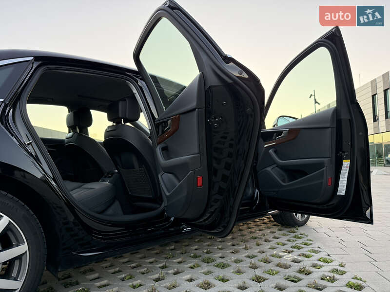 Седан Audi A4 2023 в Хмельницькому