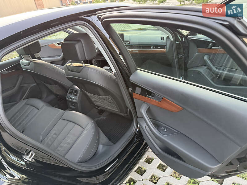 Седан Audi A4 2023 в Хмельницькому