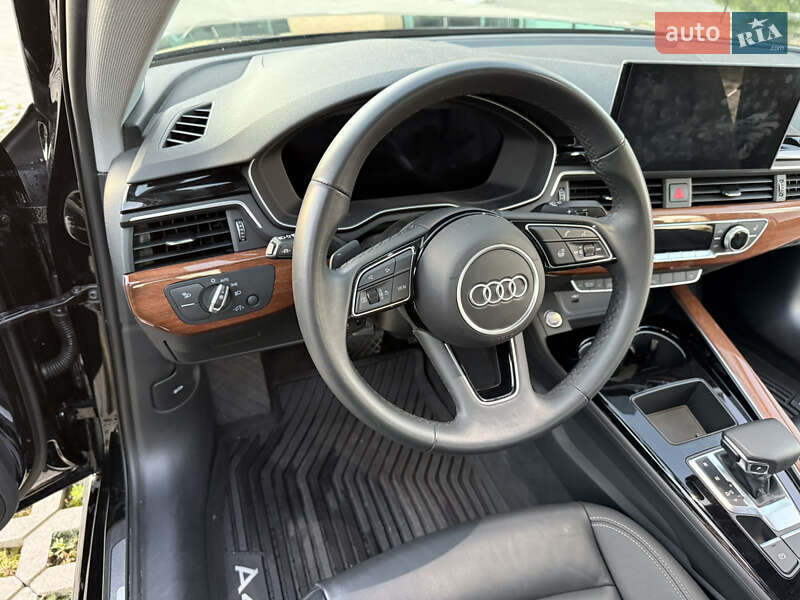 Седан Audi A4 2023 в Хмельницькому