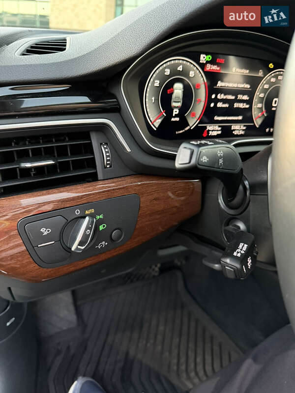 Седан Audi A4 2023 в Хмельницком