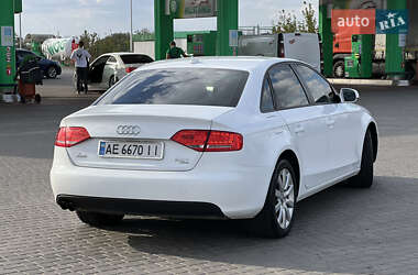 Седан Audi A4 2011 в 