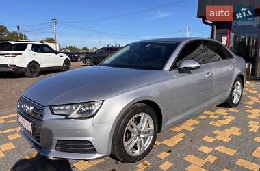 Седан Audi A4 2017 в 