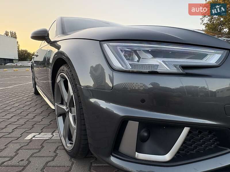 Седан Audi A4 2018 в Одессе