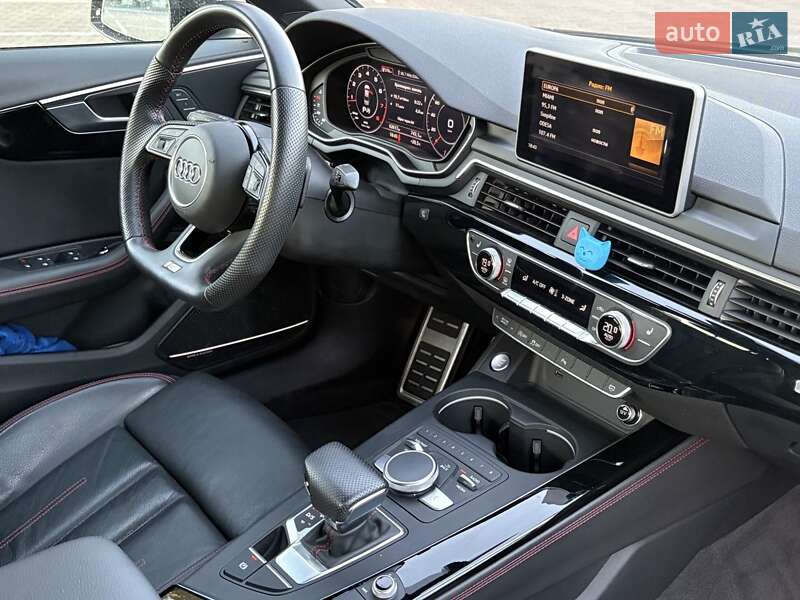 Седан Audi A4 2018 в Одессе