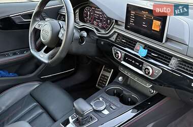 Седан Audi A4 2018 в 