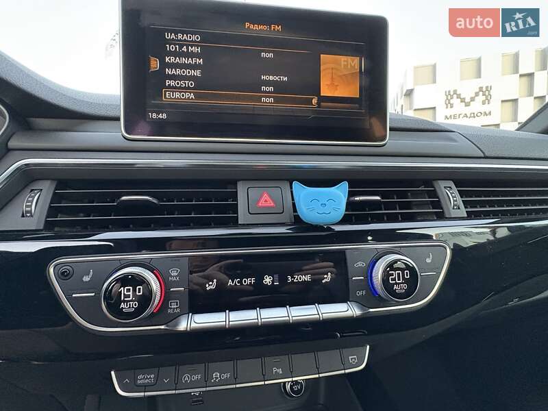 Седан Audi A4 2018 в Одессе
