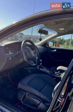 Седан Audi A4 2012 в 
