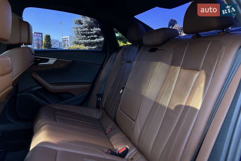 Седан Audi A4 2021 в Львове