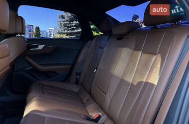 Седан Audi A4 2021 в 