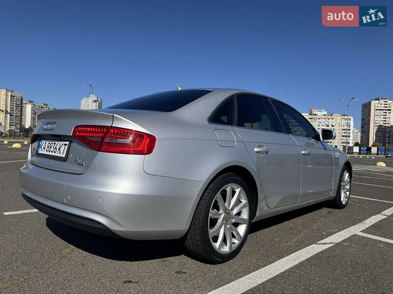 Седан Audi A4 2012 в Києві