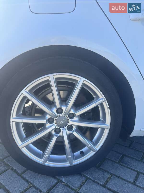 Седан Audi A4 2015 в Львове фото 12 Седан Audi A4 2015 в Львове