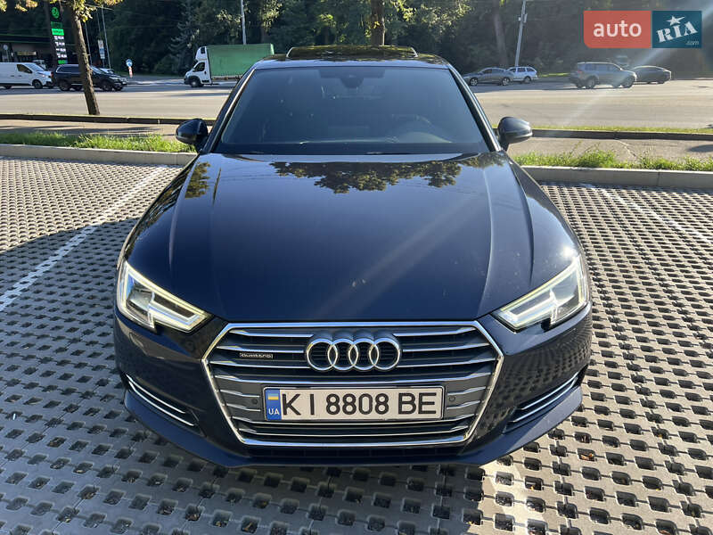 Седан Audi A4 2016 в Киеве