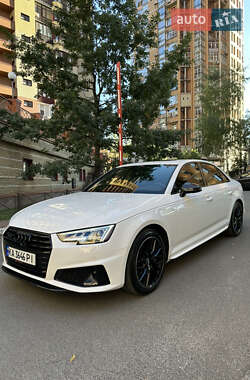 Седан Audi A4 2016 в 