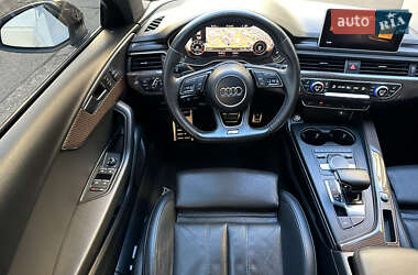 Седан Audi A4 2016 в 