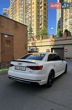 Седан Audi A4 2016 в 