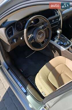 Седан Audi A4 2014 в Львове
