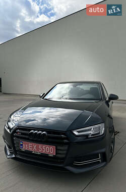 Седан Audi A4 2017 в Луцке