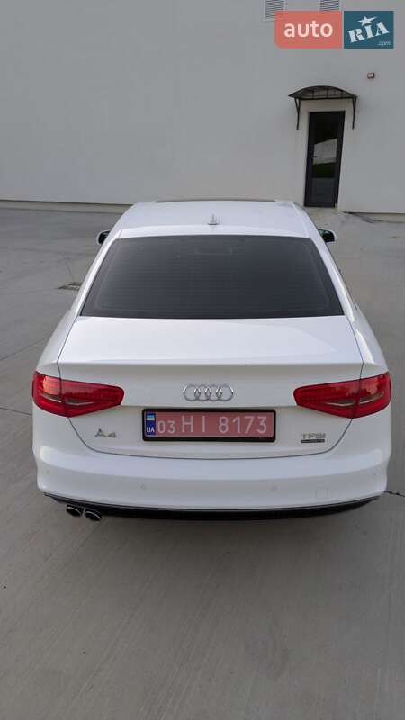 Седан Audi A4 2015 в Луцке