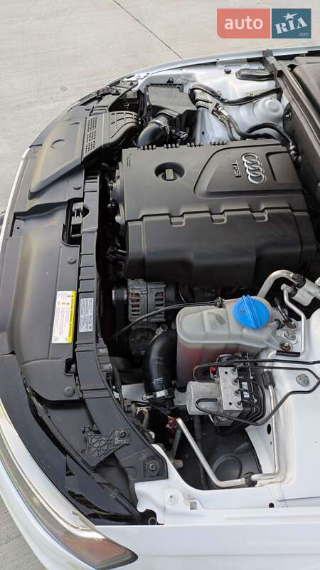 Седан Audi A4 2015 в Луцке