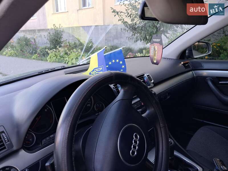 Универсал Audi A4 2001 в Чемеровцах