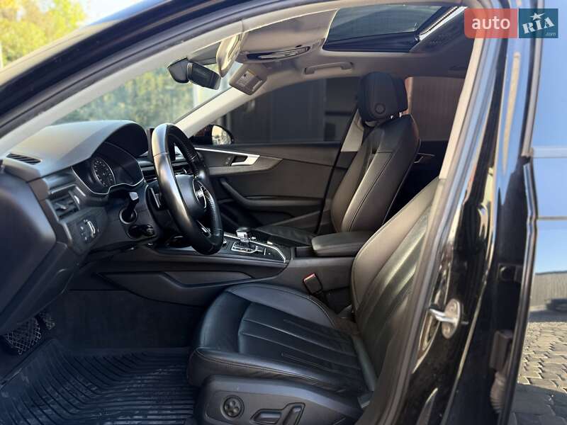 Седан Audi A4 2017 в Львове