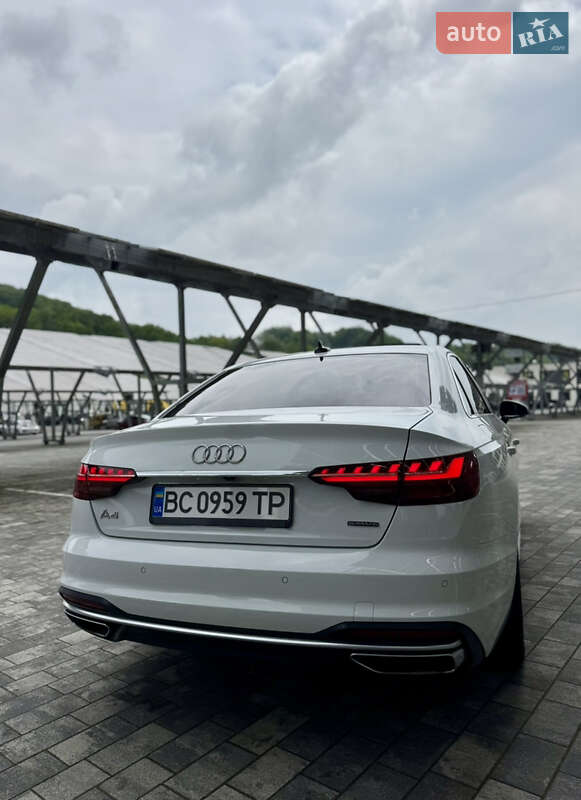 Седан Audi A4 2020 в Львове