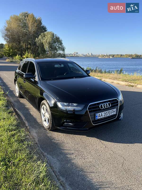 Универсал Audi A4 2013 в Киеве
