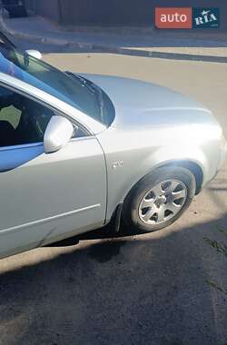 Седан Audi A4 2001 в 