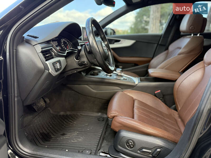 Седан Audi A4 2017 в Виннице
