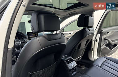 Седан Audi A4 2018 в 