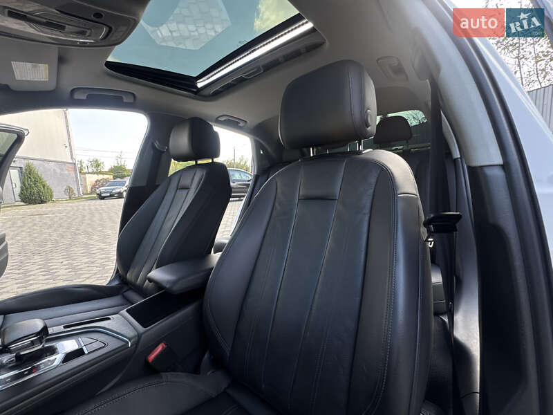 Седан Audi A4 2018 в Ивано-Франковске
