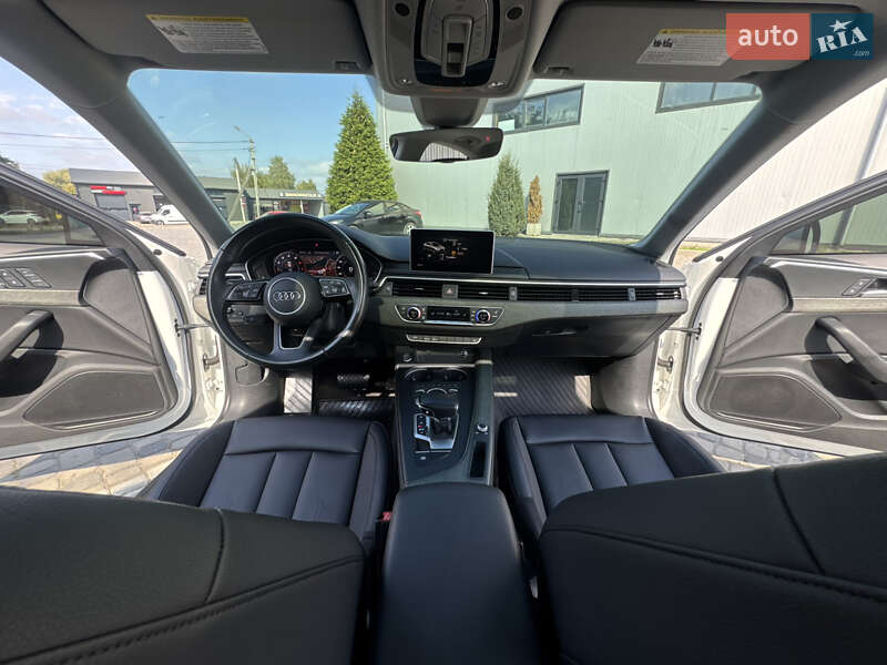 Седан Audi A4 2018 в Ивано-Франковске