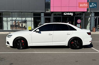 Седан Audi A4 2017 в 